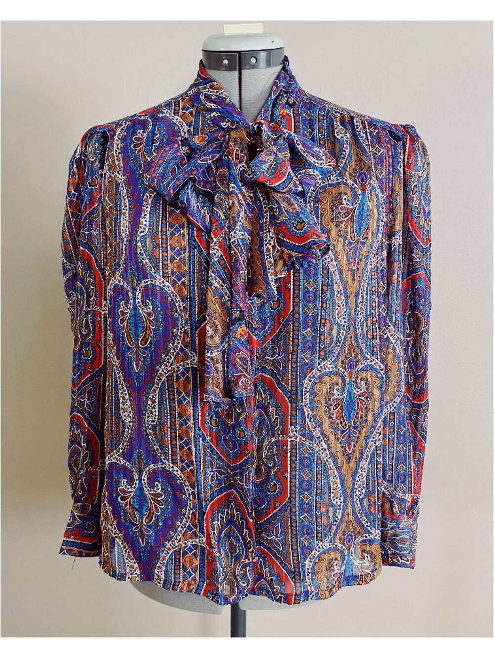 VTG La Chine Petites Sz M Sheer Metallic Tie Neck Lavalliere Paisley Blouse